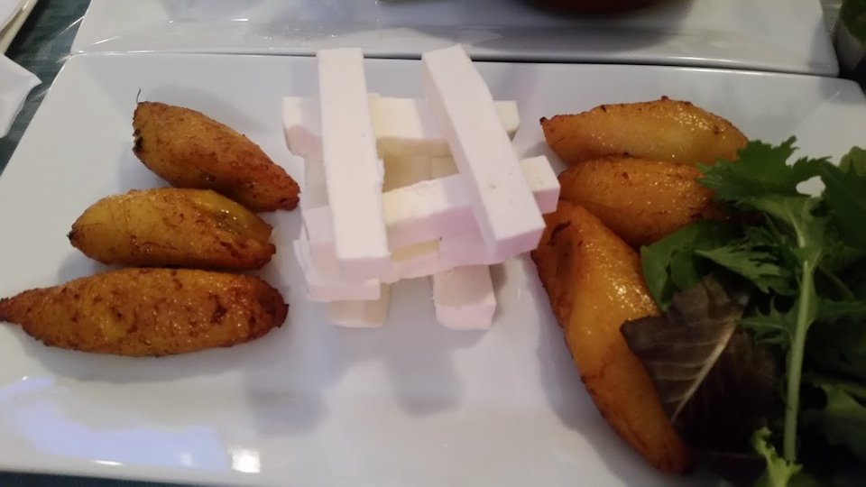 Maduros Y Queso